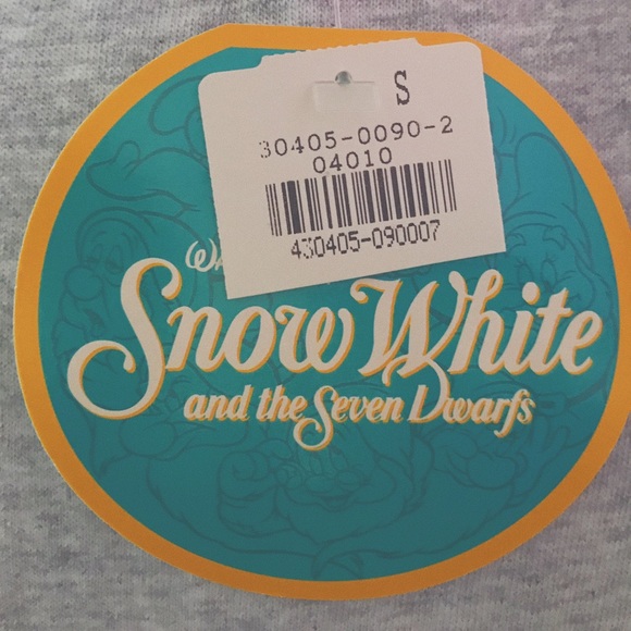 Disney’s Seven Dwarfs Adult PJ - Picture 5 of 6